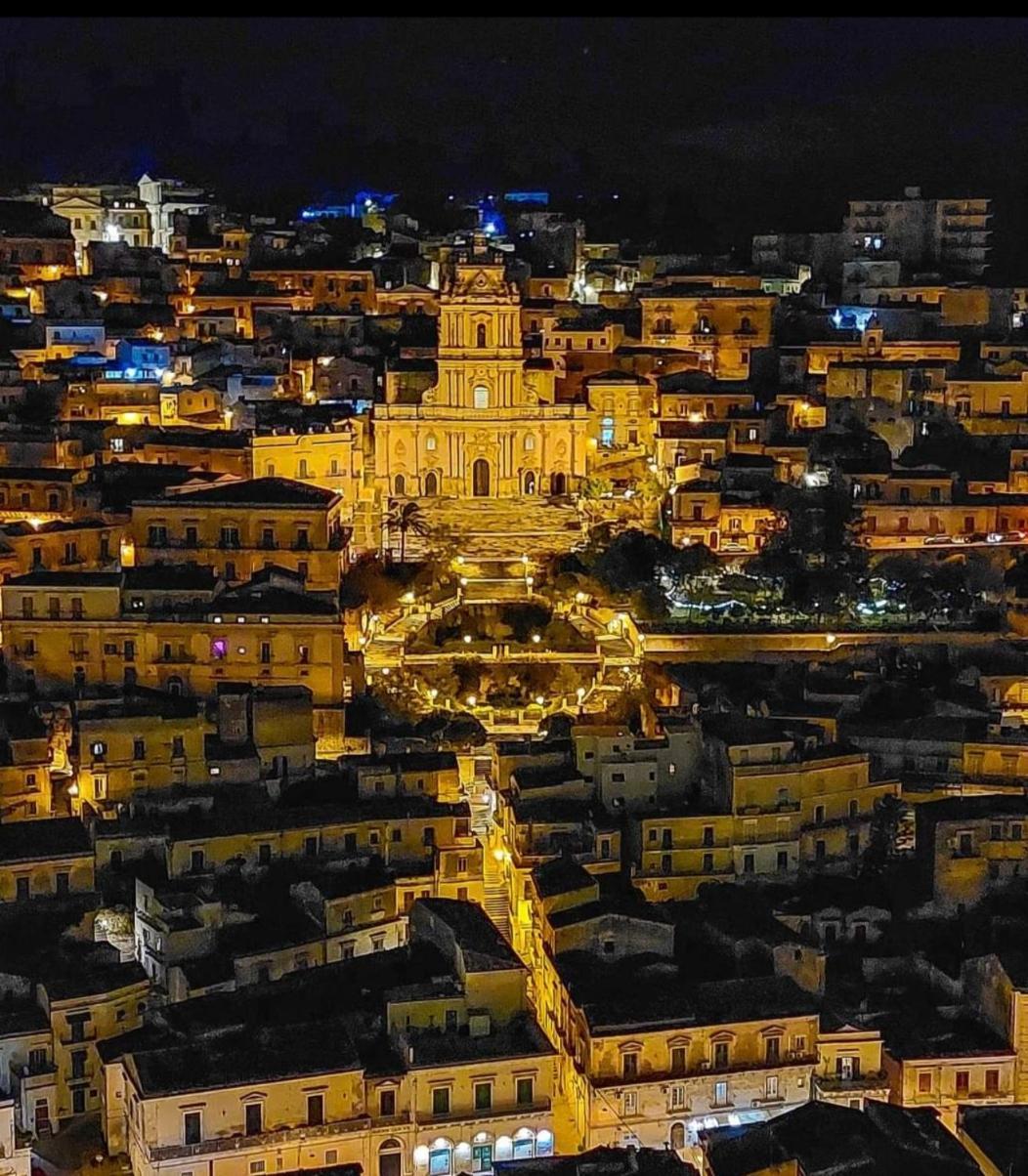 Casa Vacanze Modica Charme Exterior foto